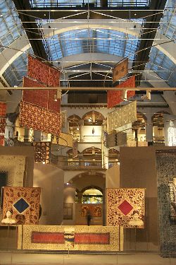 Tropenmuseum Amsterdam Interni, qui per ingrandire, link qui per dimensioni reali