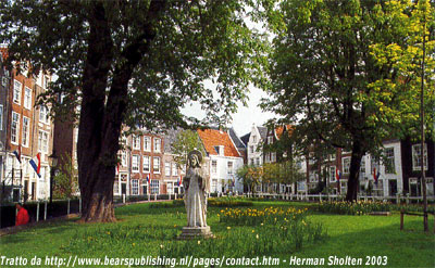Statua di Begijnhof di Amsterdam, link qui per dimensioni reali
