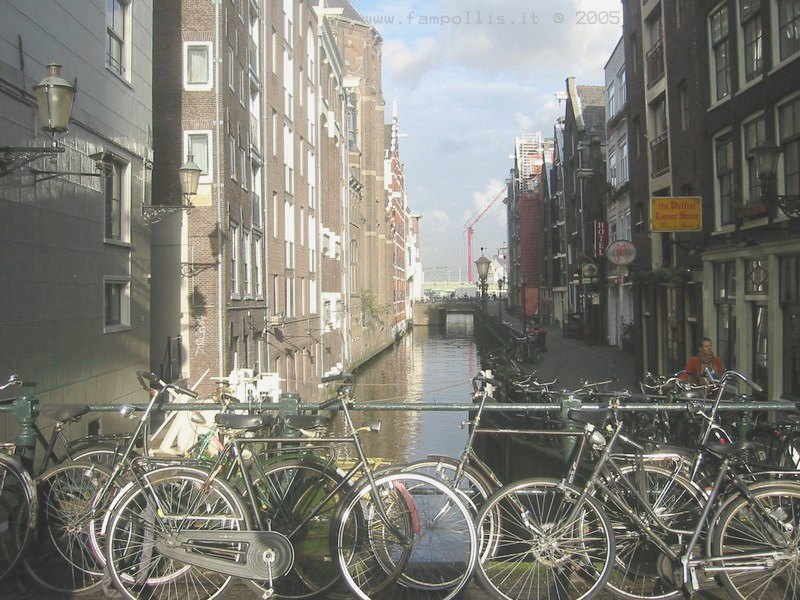 Amsterdam, Bici nel Canale, link qui per dimensioni reali