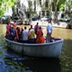 Olandesi arancioni in barca ai  Festeggiamenti della Regina